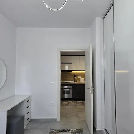 Luxury דירה
