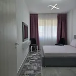 Luxury Apartment *